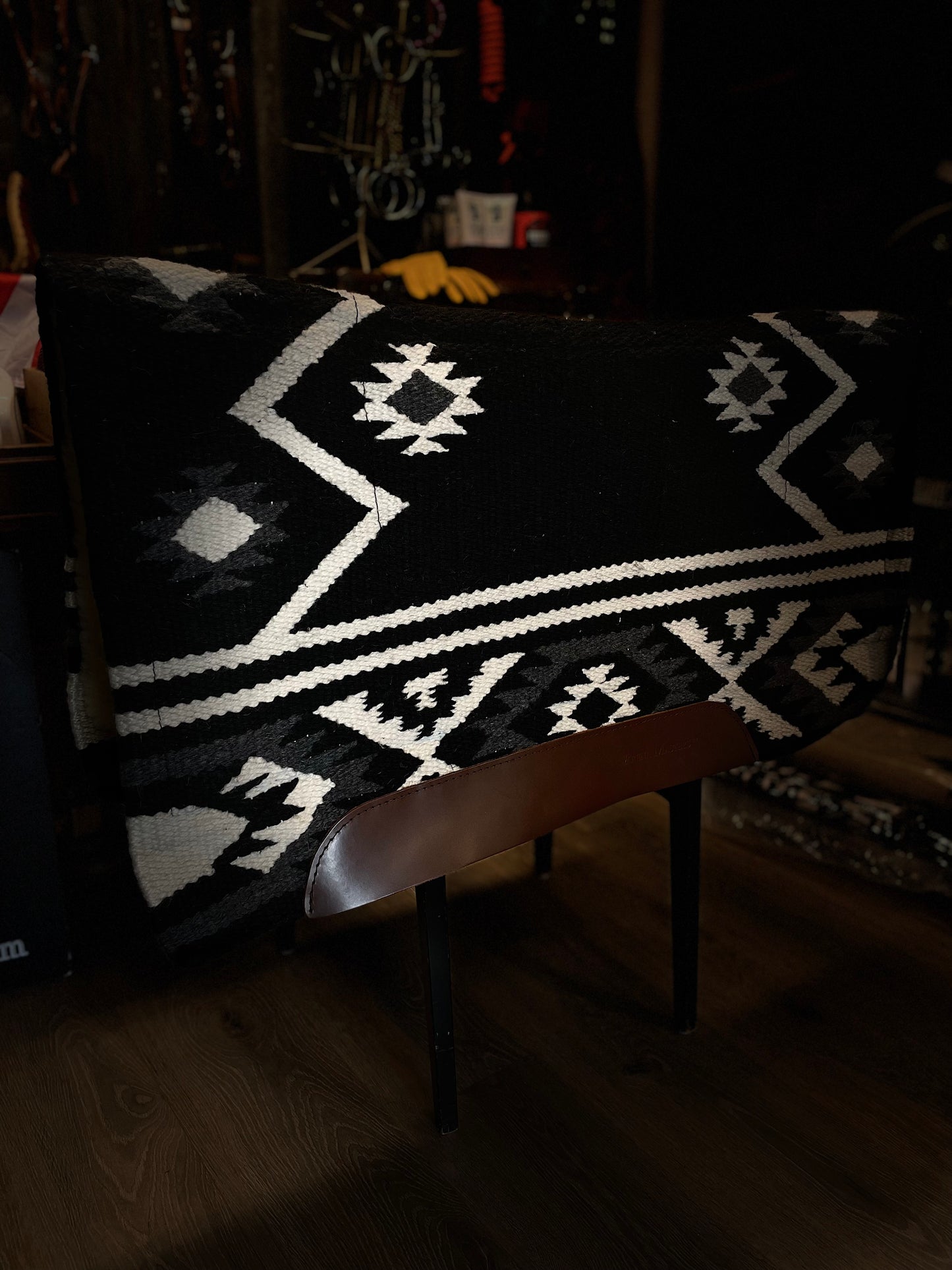wildwestrebell Ull padd – i Fårull med Fleece och Shock-Absorbering svart/vit