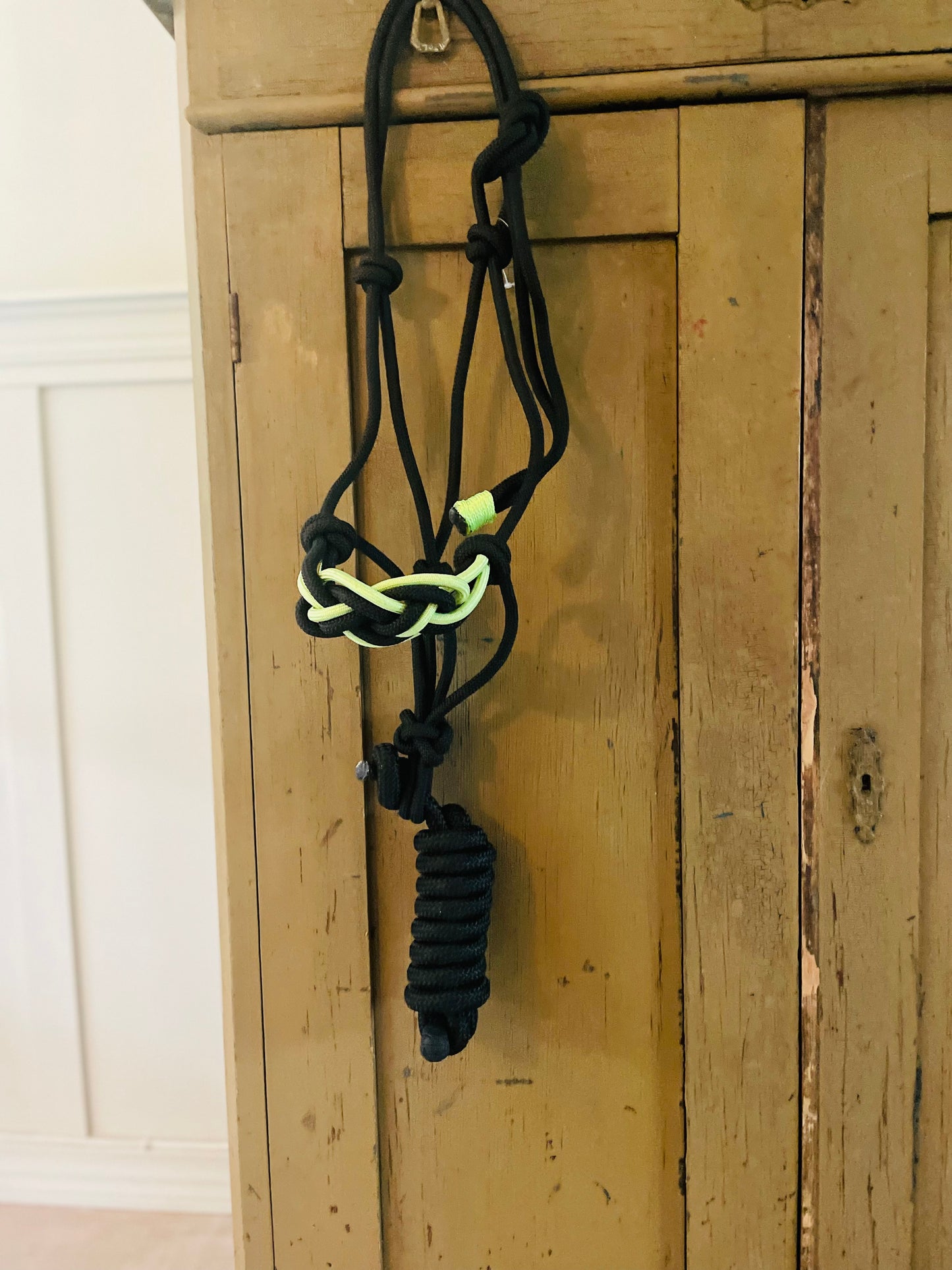 WWR Rope halter repgrimma svart grön med grimskaft