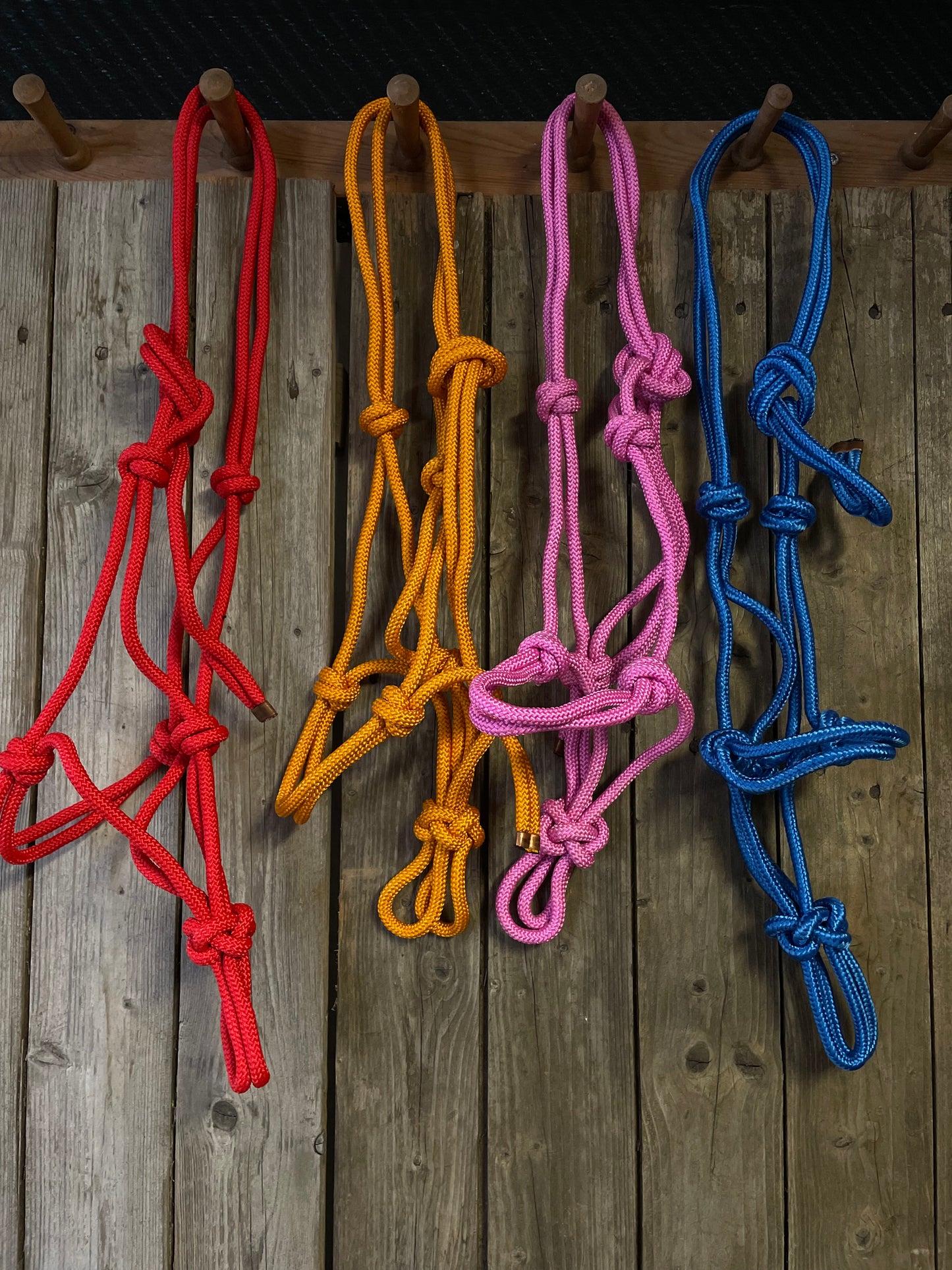 WWR Rope halter different colours