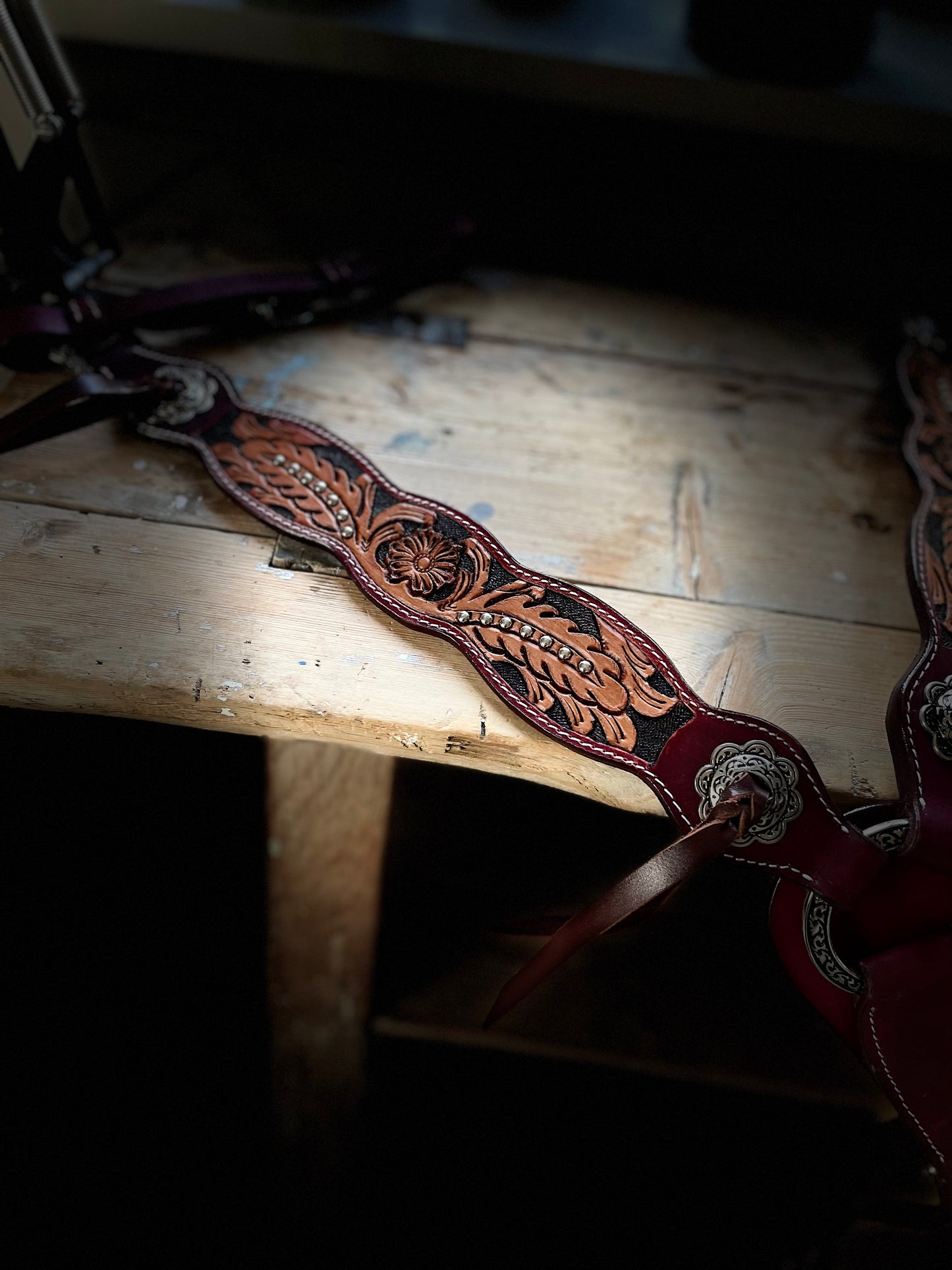 WWR Western set with two-eared snaffle and breast collar in vintage look with leather straps