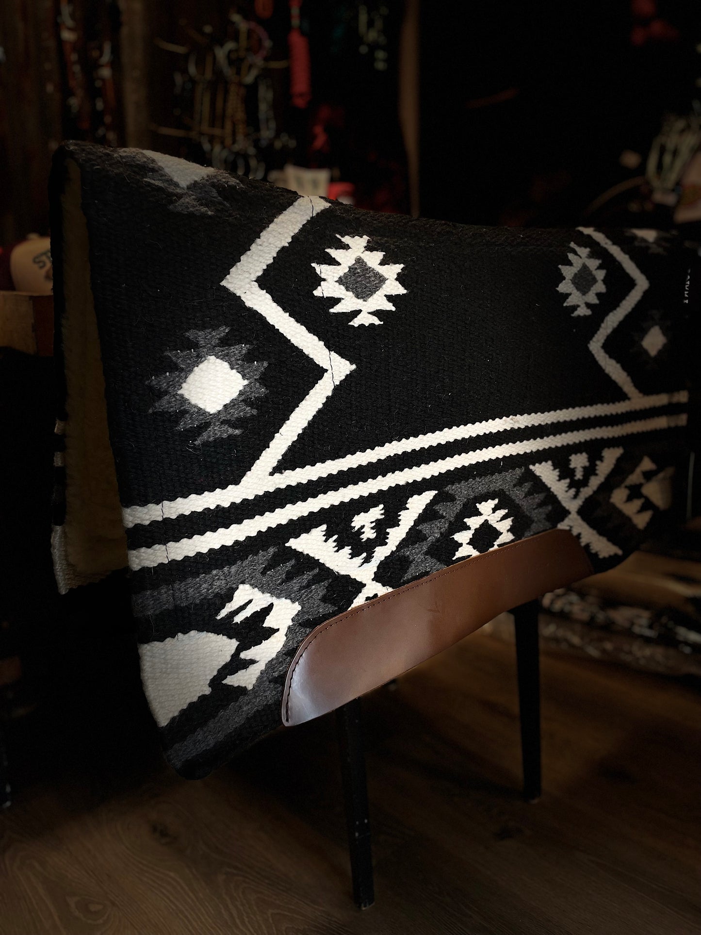 wildwestrebell Ull padd –  i Fårull med Fleece och Shock-Absorbering svart/vit