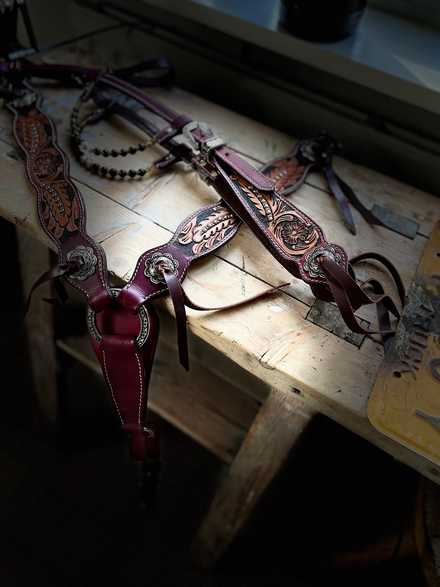 WWR Western set with two-eared snaffle and breast collar in vintage look with leather straps