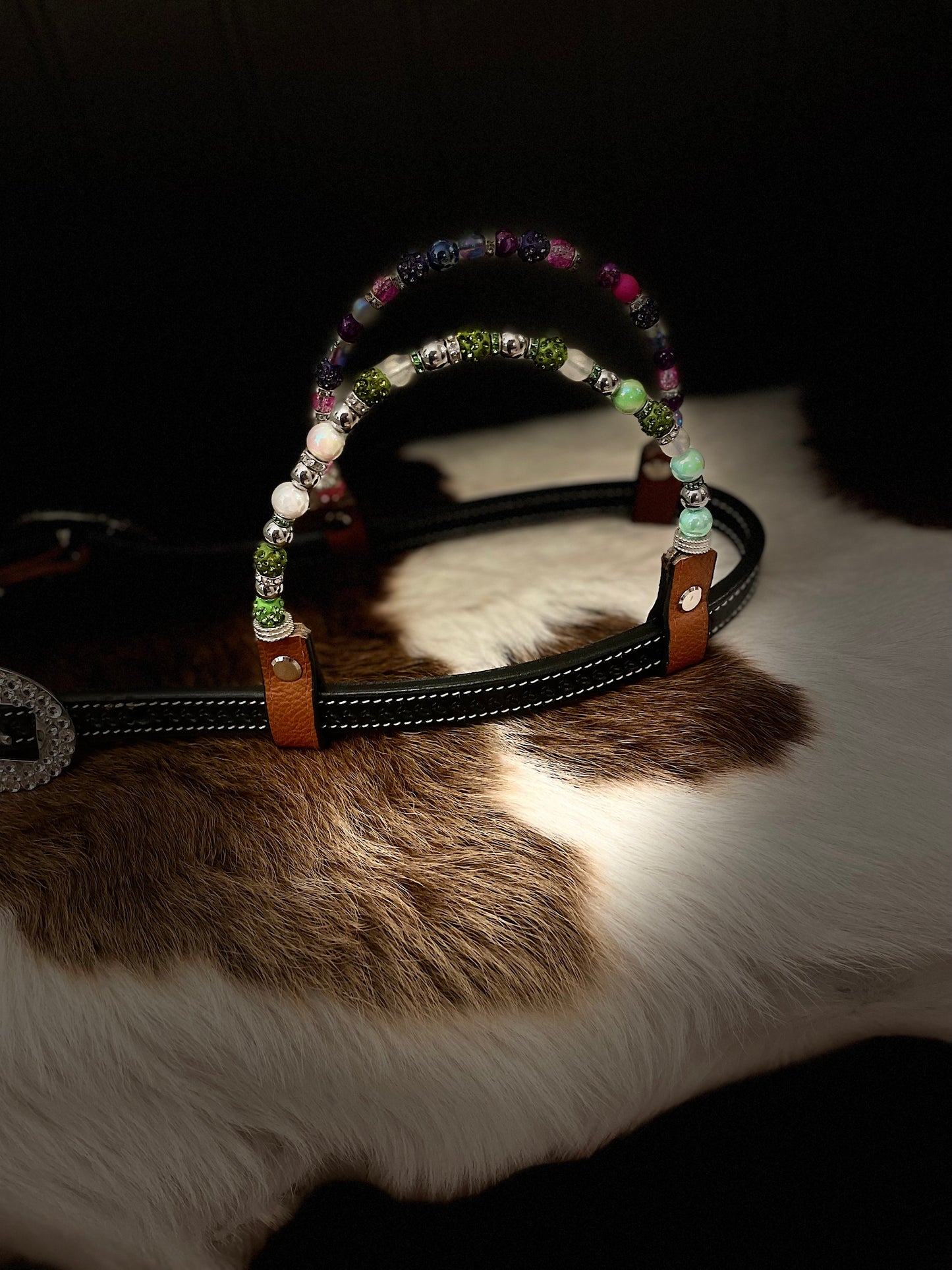 wildwestrebell Westernträns med Stenar & Pärlöron – Elegant Showtränst.