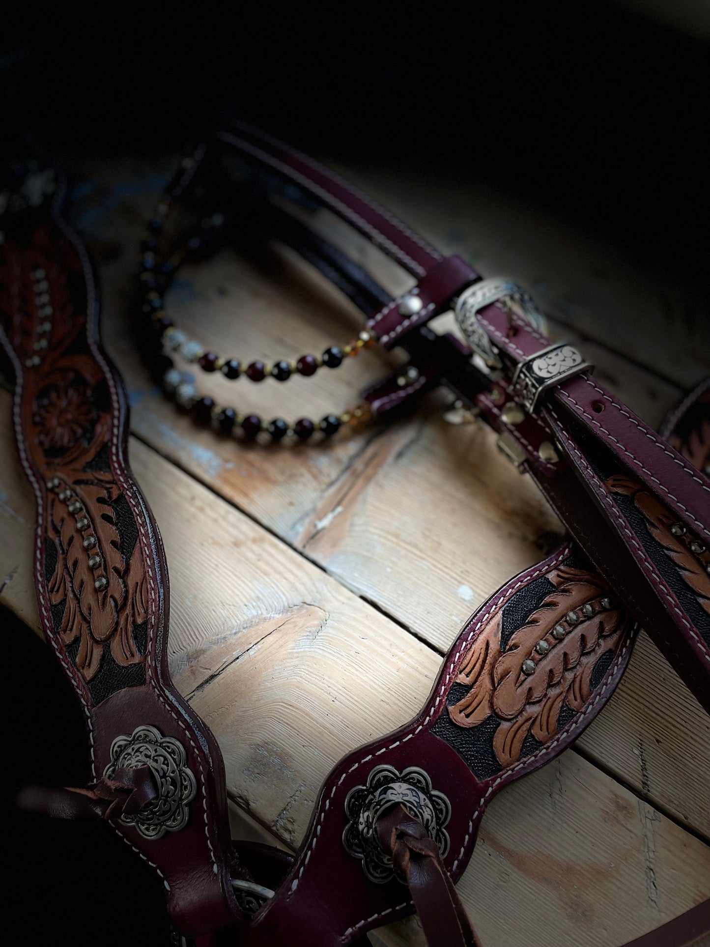 WWR Western set with two-eared snaffle and breast collar in vintage look with leather straps