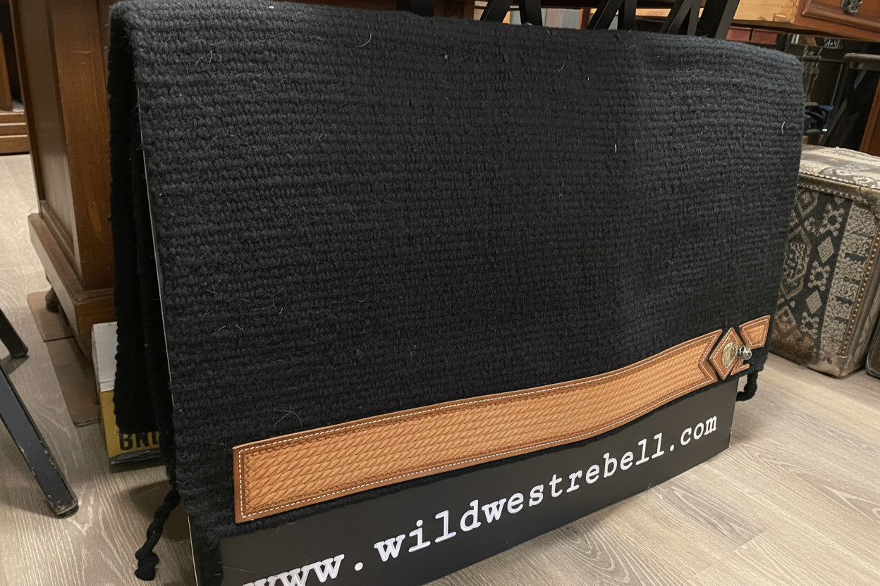 wildwestrebell showpadd  svart western padd
